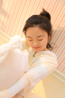 客厅乱H伦女小芳